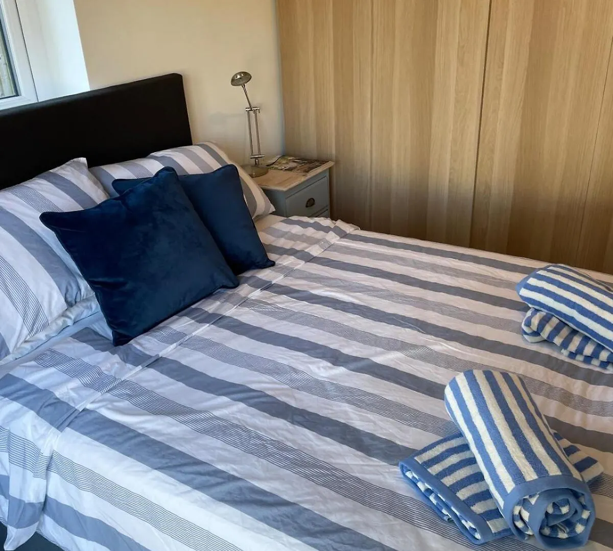 Villa Maria Garden Lodge - 2 Mins To Beach - Coastal - Large Garden - Modern Bournemouth 0*,  United Kingdom