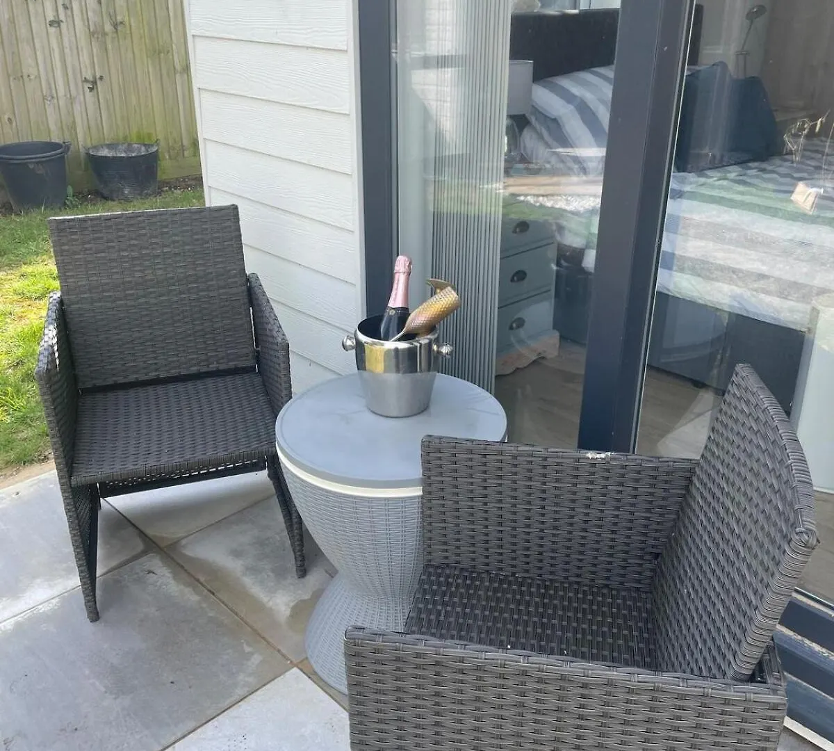 Holiday home Villa Maria Garden Lodge - 2 Mins To Beach - Coastal - Large Garden - Modern Bournemouth United Kingdom