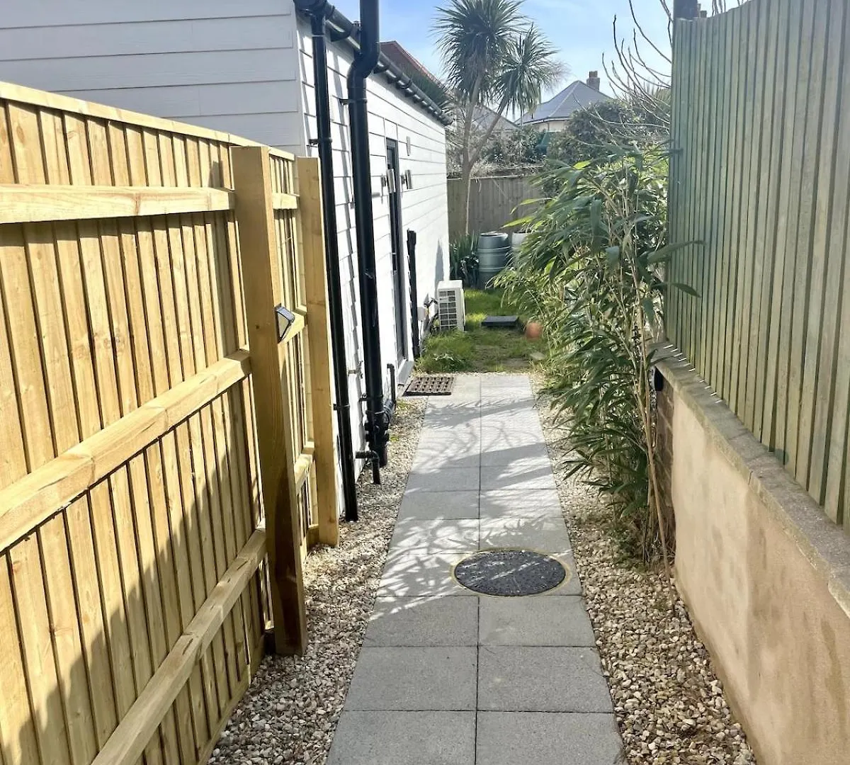 Villa Maria Garden Lodge - 2 Mins To Beach - Coastal - Large Garden - Modern Bournemouth